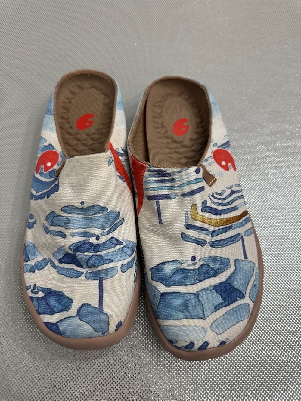 UIN Watercolor beach themed Slip-On Clogs